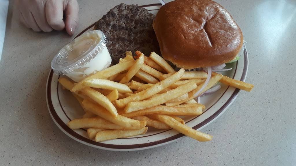 Leos Coney Island | restaurant | 281 S Broadway St, Lake Orion, MI 48362, USA | 2486938283 OR +1 248-693-8283