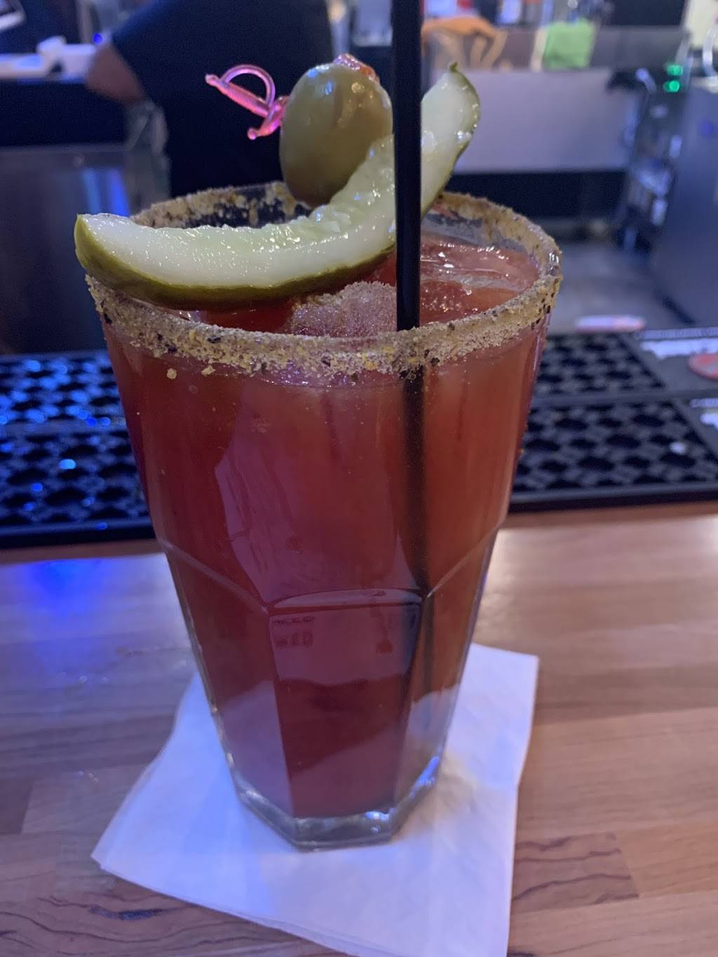 Paradise Cove 220 | restaurant | 218 S Bridge St, Yorkville, IL 60560, USA | 6308829955 OR +1 630-882-9955