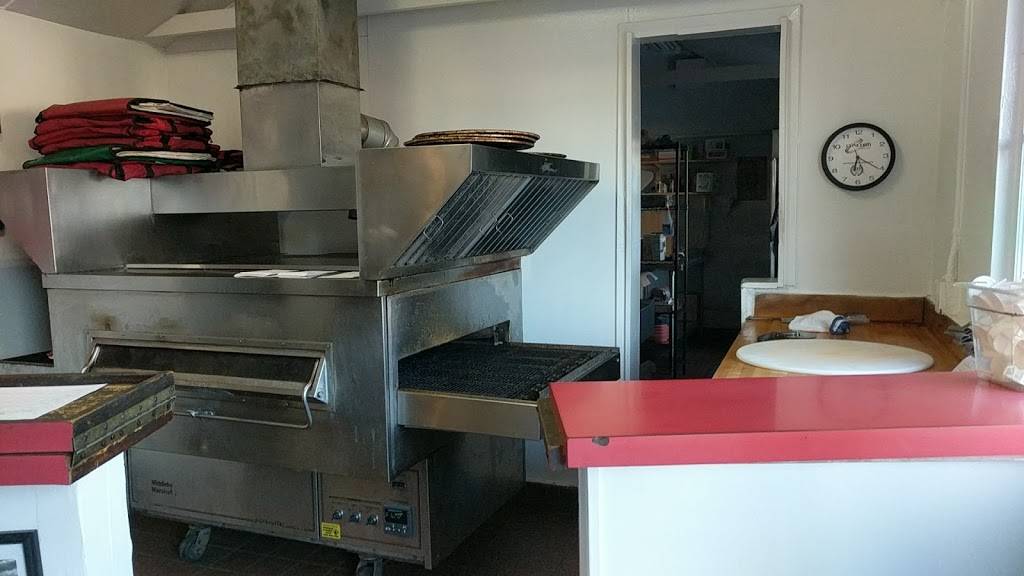 Martys Pizza | restaurant | 2733 De La Vina St, Santa Barbara, CA 93105, USA | 8056826955 OR +1 805-682-6955