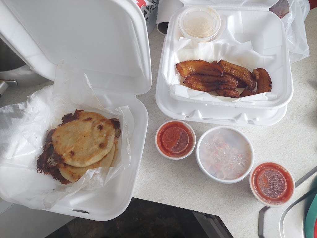 Rosys Salvadoran & Mexican restaurant | restaurant | 2201 16th Ave SW, Cedar Rapids, IA 52404, USA | 3198004449 OR +1 319-800-4449