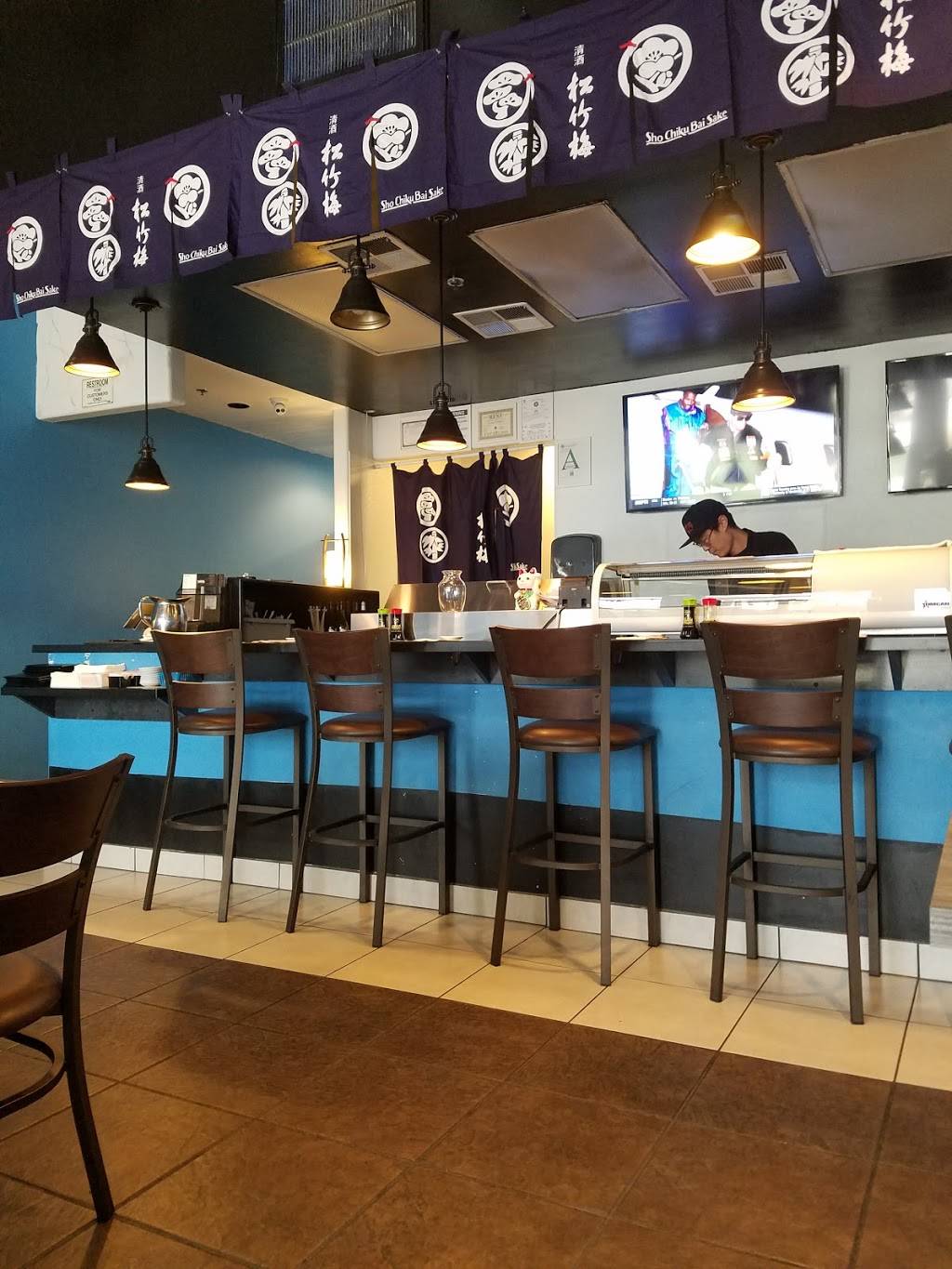 Makitto Sushi | restaurant | 1055 N Dobson Rd ste 106, Mesa, AZ 85201, USA | 4805086761 OR +1 480-508-6761