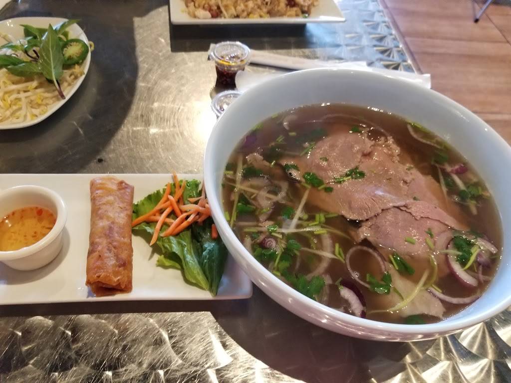 Nom Nom Noodles | meal takeaway | 1635 Eldridge Pkwy #400, Houston, TX 77077, USA | 2814976028 OR +1 281-497-6028