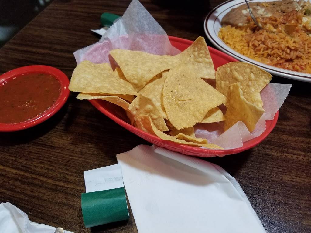 Fiesta Del Rio Mexican Kitchen | restaurant | 854 W Coshocton St, Johnstown, OH 43031, USA | 7409663316 OR +1 740-966-3316