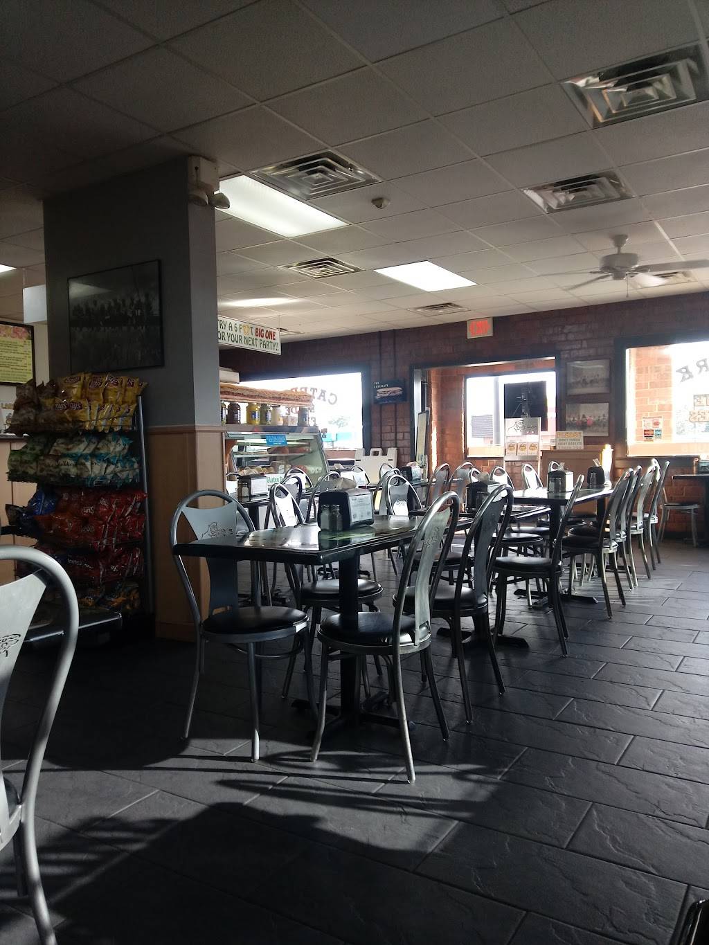 Larrys Giant Subs | meal takeaway | 804 E 1st St, Vidalia, GA 30474, USA | 9125379922 OR +1 912-537-9922