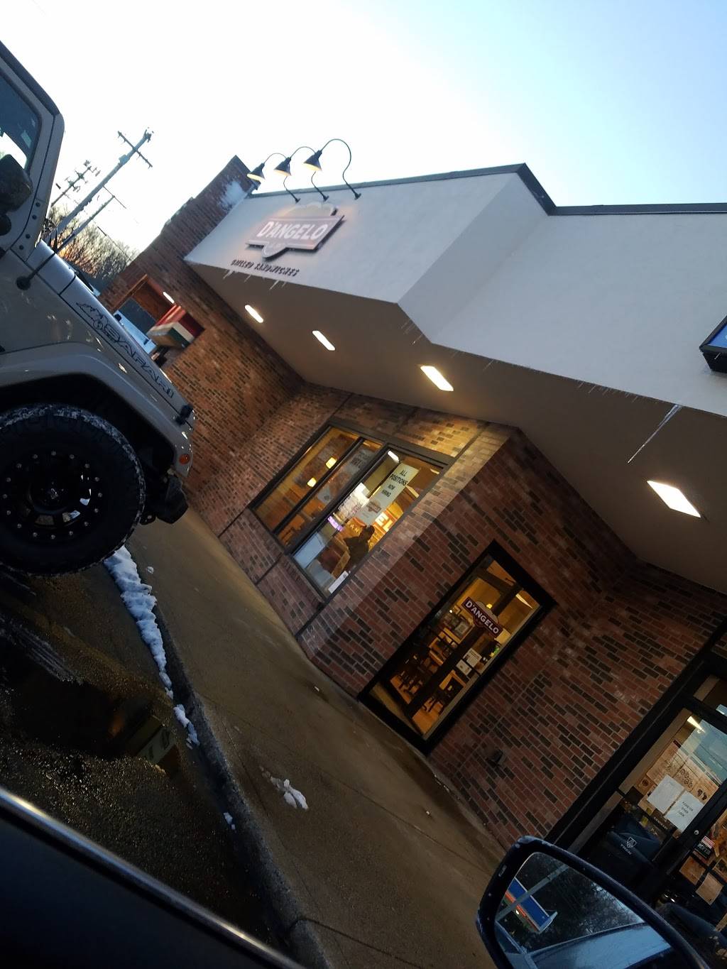 DAngelo | meal takeaway | 211 North St, Foxborough, MA 02035, USA | 5085432342 OR +1 508-543-2342