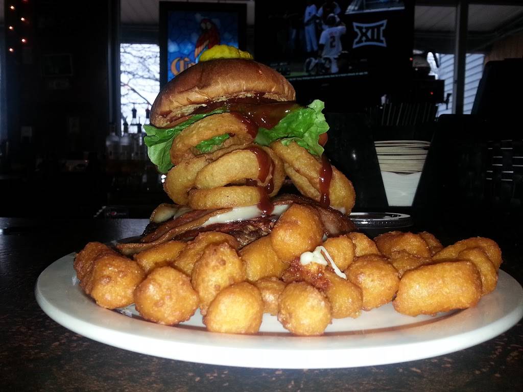 Christys Landing | restaurant | 2952 Waubesa Ave, Madison, WI 53711, USA | 6082225391 OR +1 608-222-5391