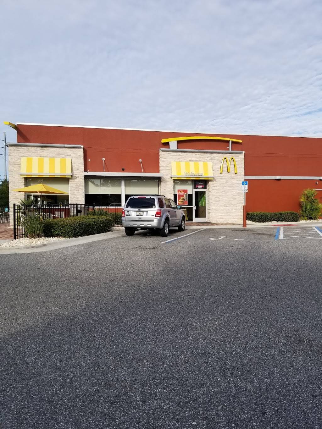 McDonalds | cafe | 2849 Clayton Crossing Way, Oviedo, FL 32765, USA | 4076950170 OR +1 407-695-0170