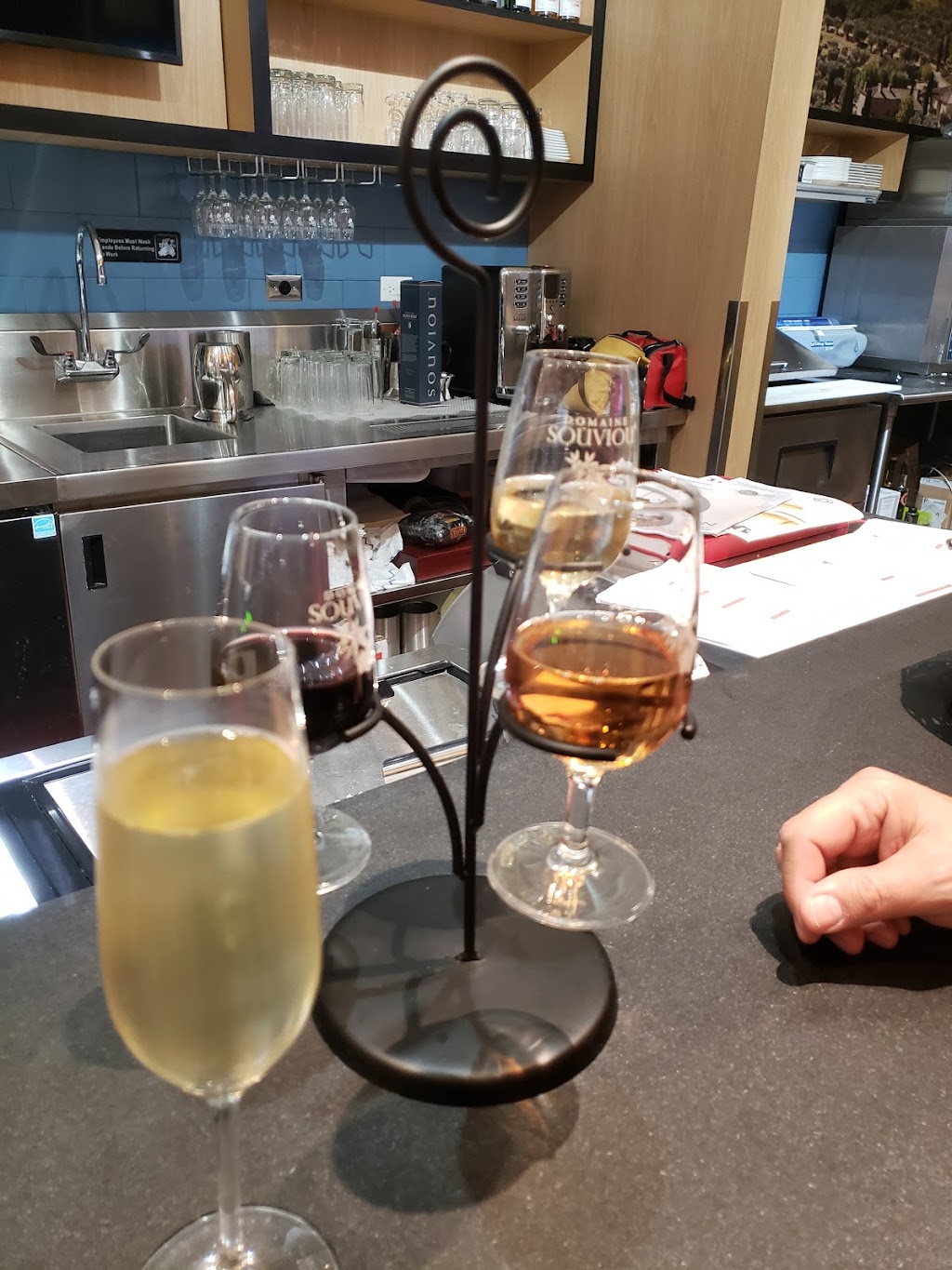 Domaine Souviou Wine Bar Boutique | restaurant | 5760 Sunset Dr, South Miami, FL 33143, USA | 3053954060 OR +1 305-395-4060