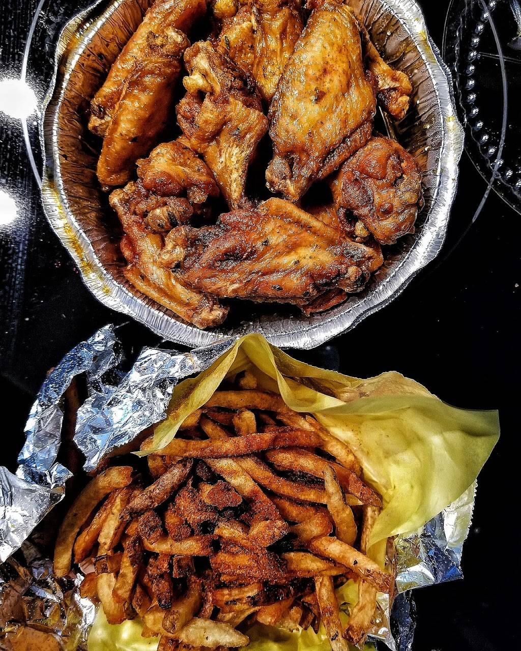 ATL Wings | restaurant | 3923 E Thomas Rd, Phoenix, AZ 85018, USA | 6022759464 OR +1 602-275-9464