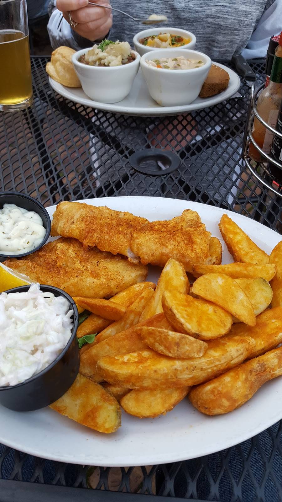 Kellehers Irish Pub & Eatery | restaurant | 619 Southwest Water Street, Peoria, IL 61602, USA | 3096736000 OR +1 309-673-6000