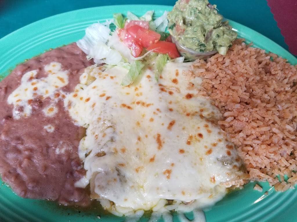 Swayz Mexican Grill | restaurant | 4048 S Packard Ave, St Francis, WI 53235, USA | 4144861380 OR +1 414-486-1380