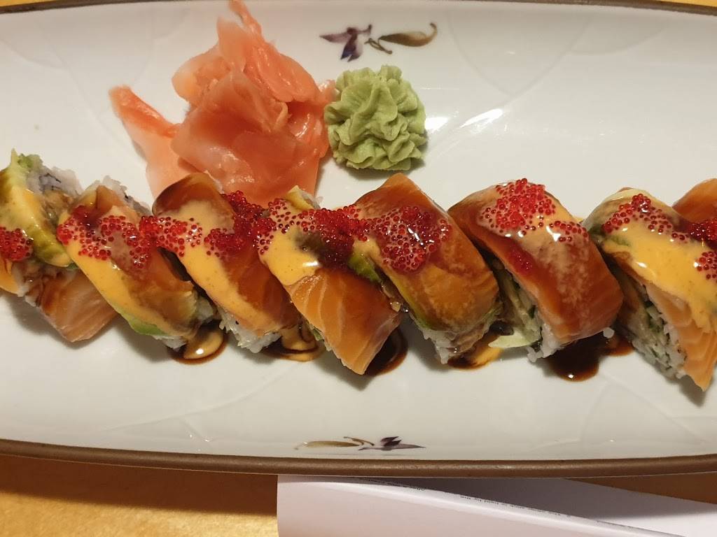 Gonoe Sushi | restaurant | 262 Queens Quay W, Toronto, ON M5J 1B5, Canada | 4162041799 OR +1 416-204-1799