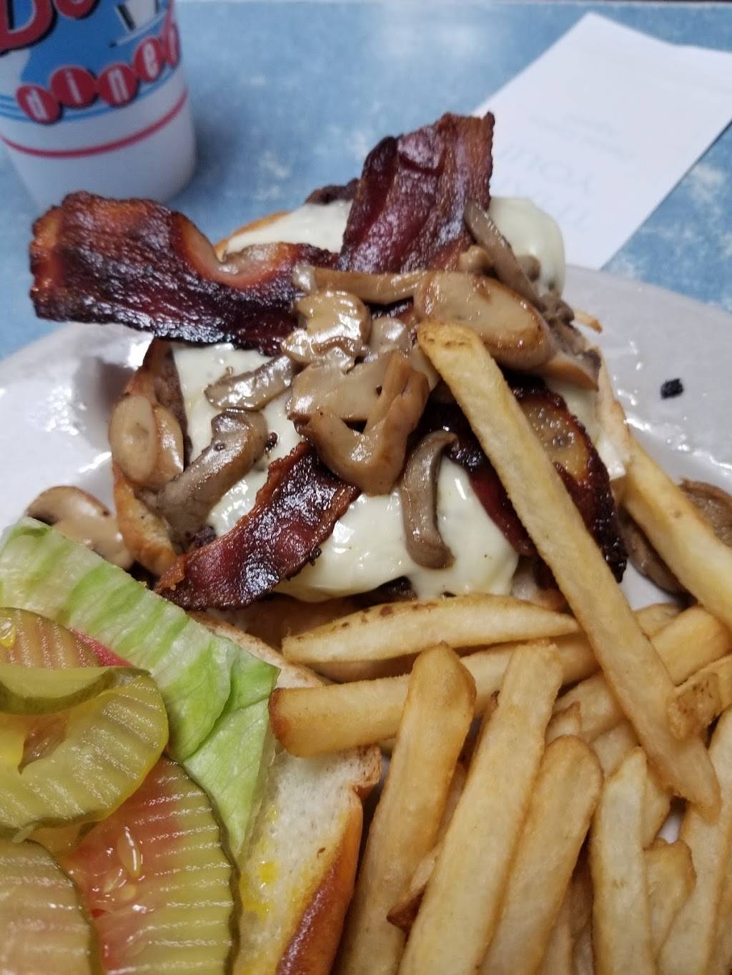 Dots Diner - River Ridge | restaurant | 10701 Jefferson Hwy, River Ridge, LA 70123, USA | 5047389678 OR +1 504-738-9678