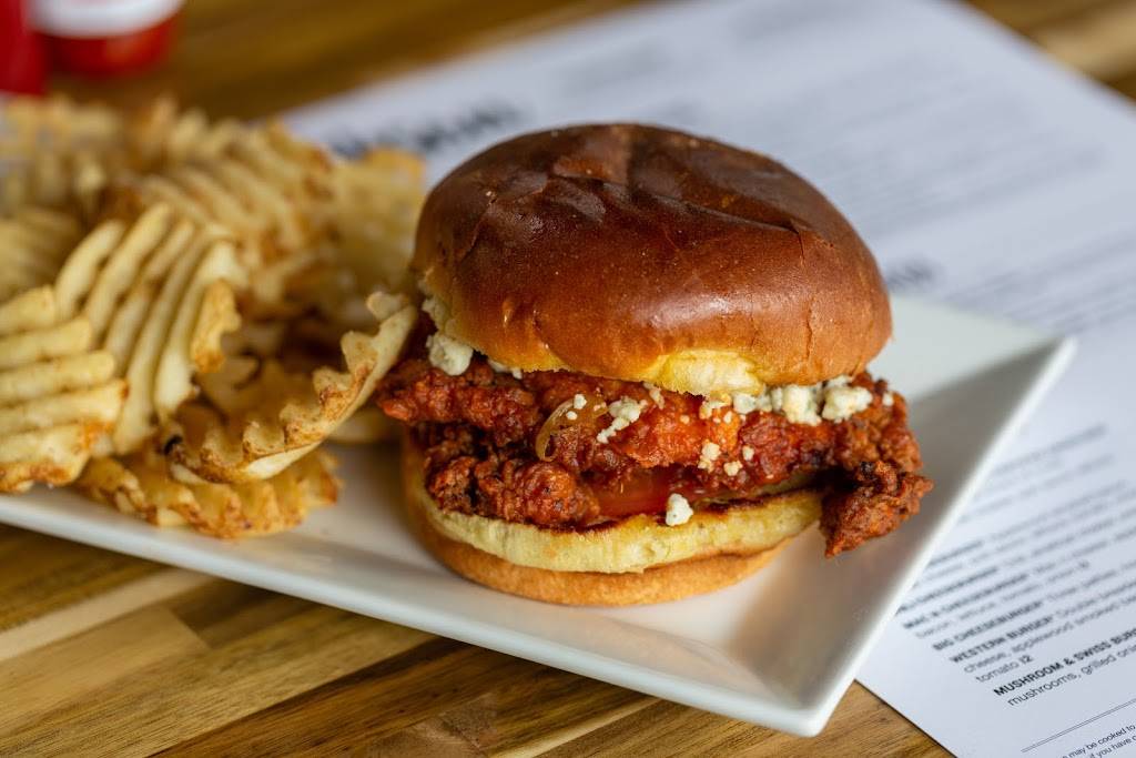 Gibson | restaurant | 11318 N Community House Rd #200, Charlotte, NC 28277, USA | 7048175554 OR +1 704-817-5554