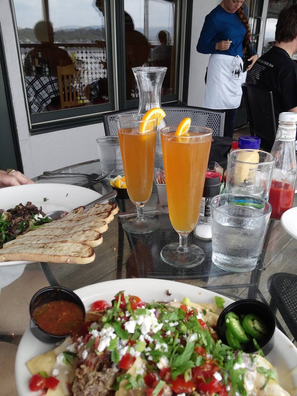 Shirleys Bayside Grille | restaurant | 150 Dunlop St E #102, Barrie, ON L4M 6H1, Canada | 7057350035 OR +1 705-735-0035