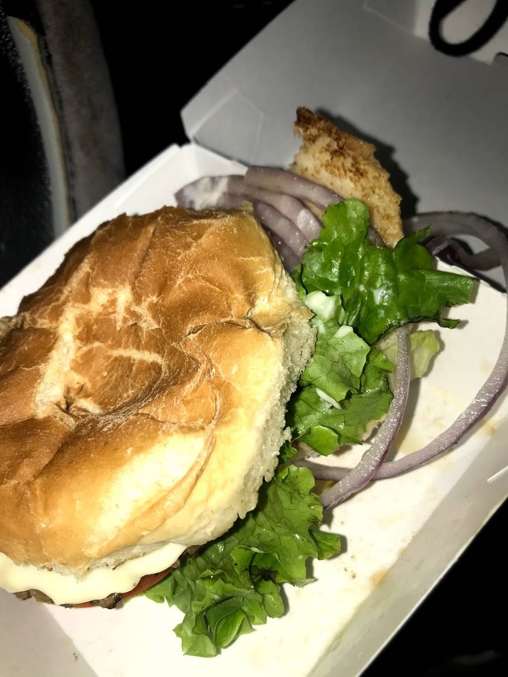 The Burger Bar by Wegmans | restaurant | 106 Corporate Park Dr, Harrison, NY 10604, USA | 9145393765 OR +1 914-539-3765