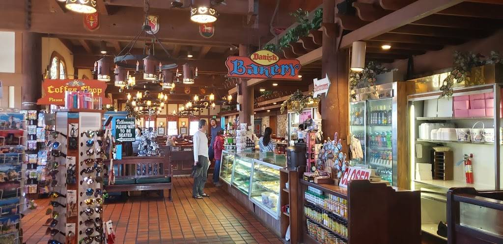 Pea Soup Andersens | restaurant | 12411 CA-33, Gustine, CA 95322, USA | 2098261685 OR +1 209-826-1685