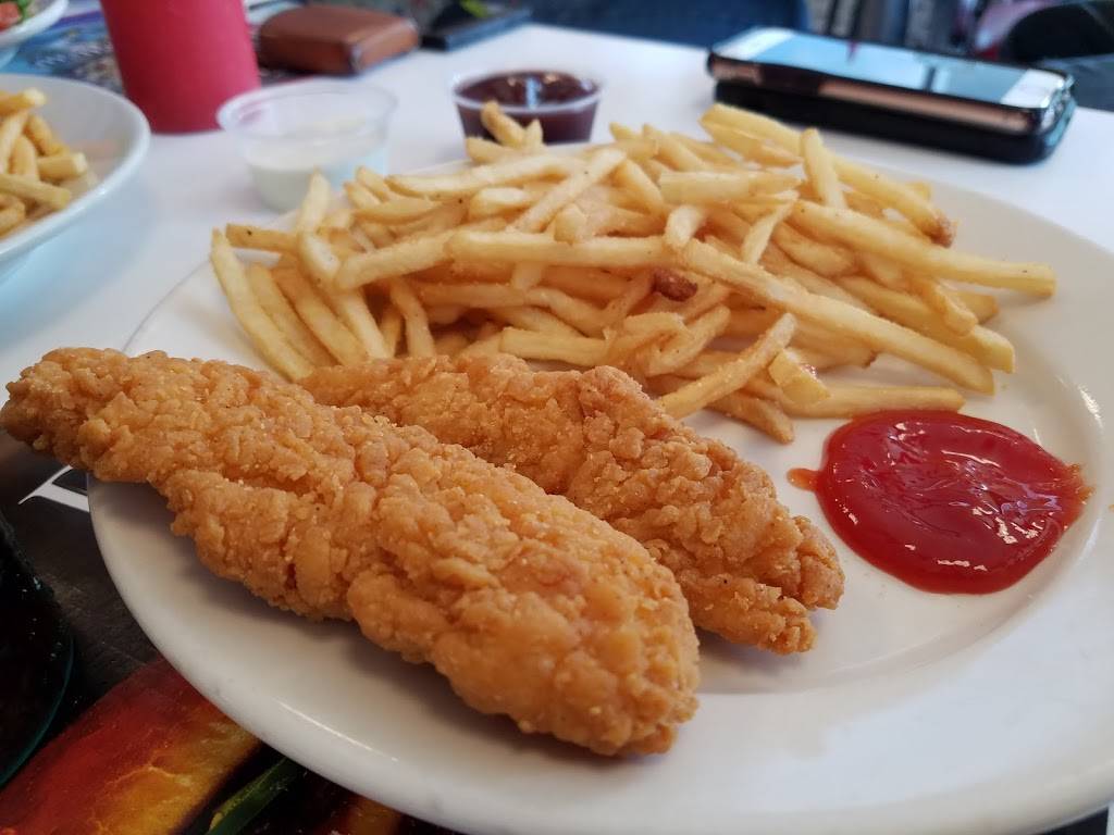 Steak n Shake | restaurant | 2209 Oakton St, Evanston, IL 60202, USA | 8474240111 OR +1 847-424-0111