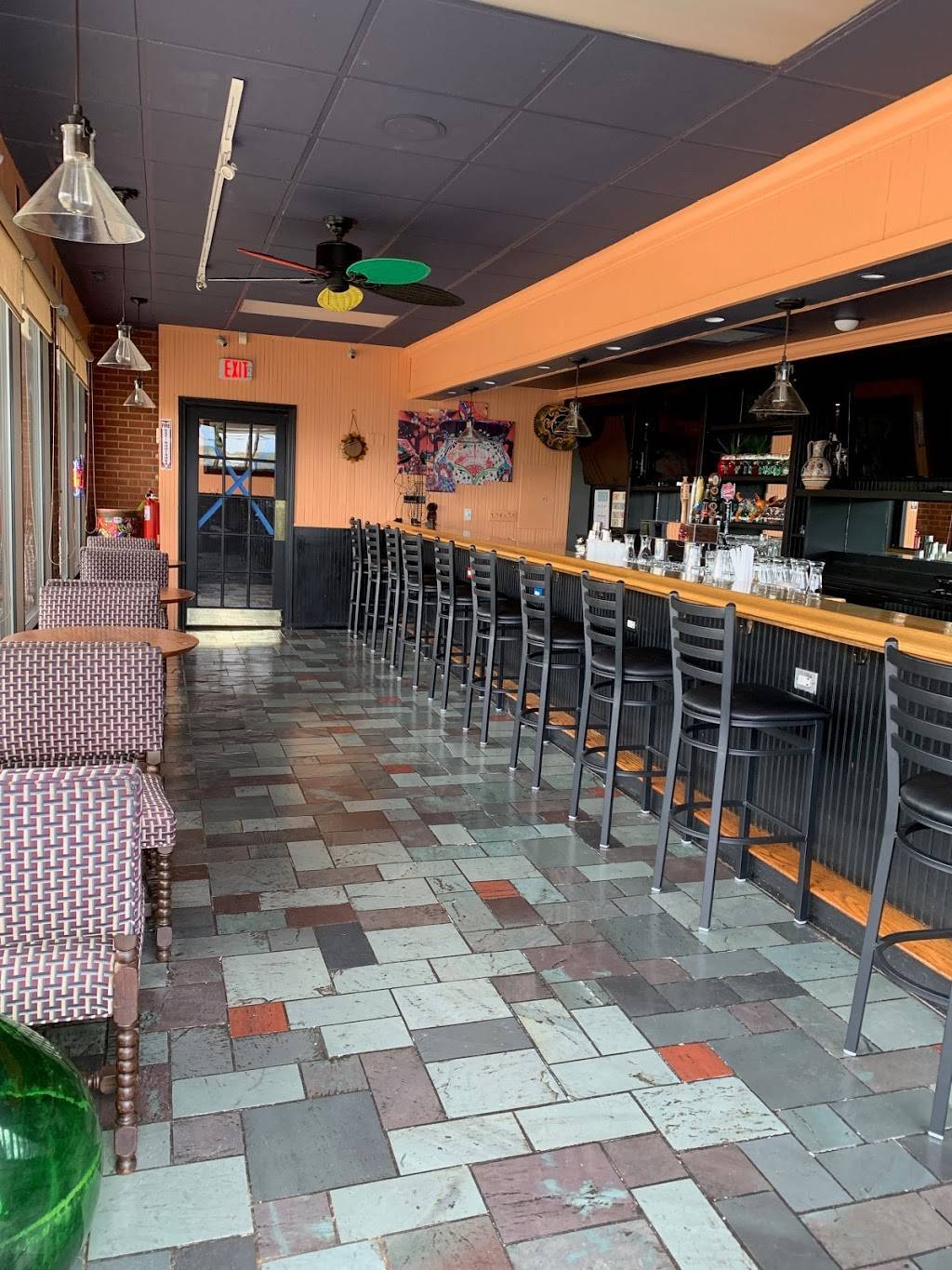 El Don Quijote Mexican Restaurant | restaurant | 127 Scott Rd, Waterbury, CT 06705, USA | 2035276111 OR +1 203-527-6111