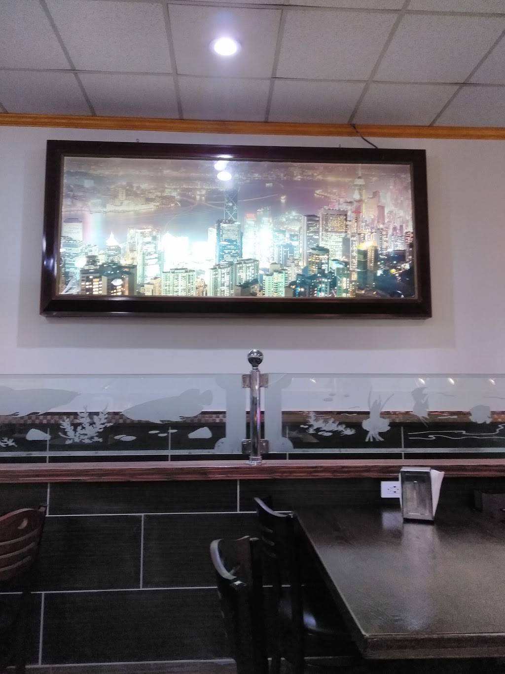 New Hong Kong Chinese Restaurant | restaurant | 4120 University Ave, Des Moines, IA 50311, USA | 5152794711 OR +1 515-279-4711