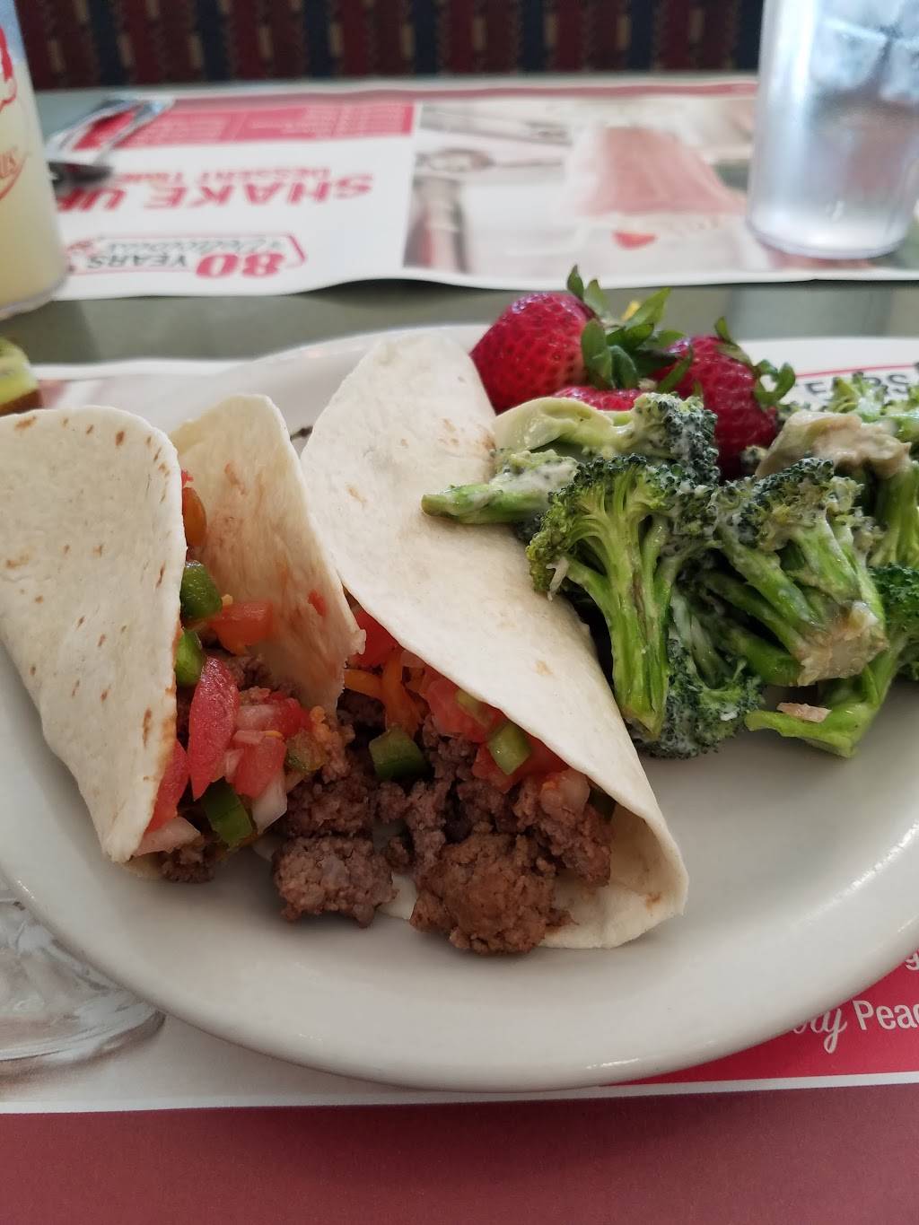 BIG BOY | restaurant | 4950 Wilson Ave SW, Wyoming, MI 49418, USA | 6165300004 OR +1 616-530-0004