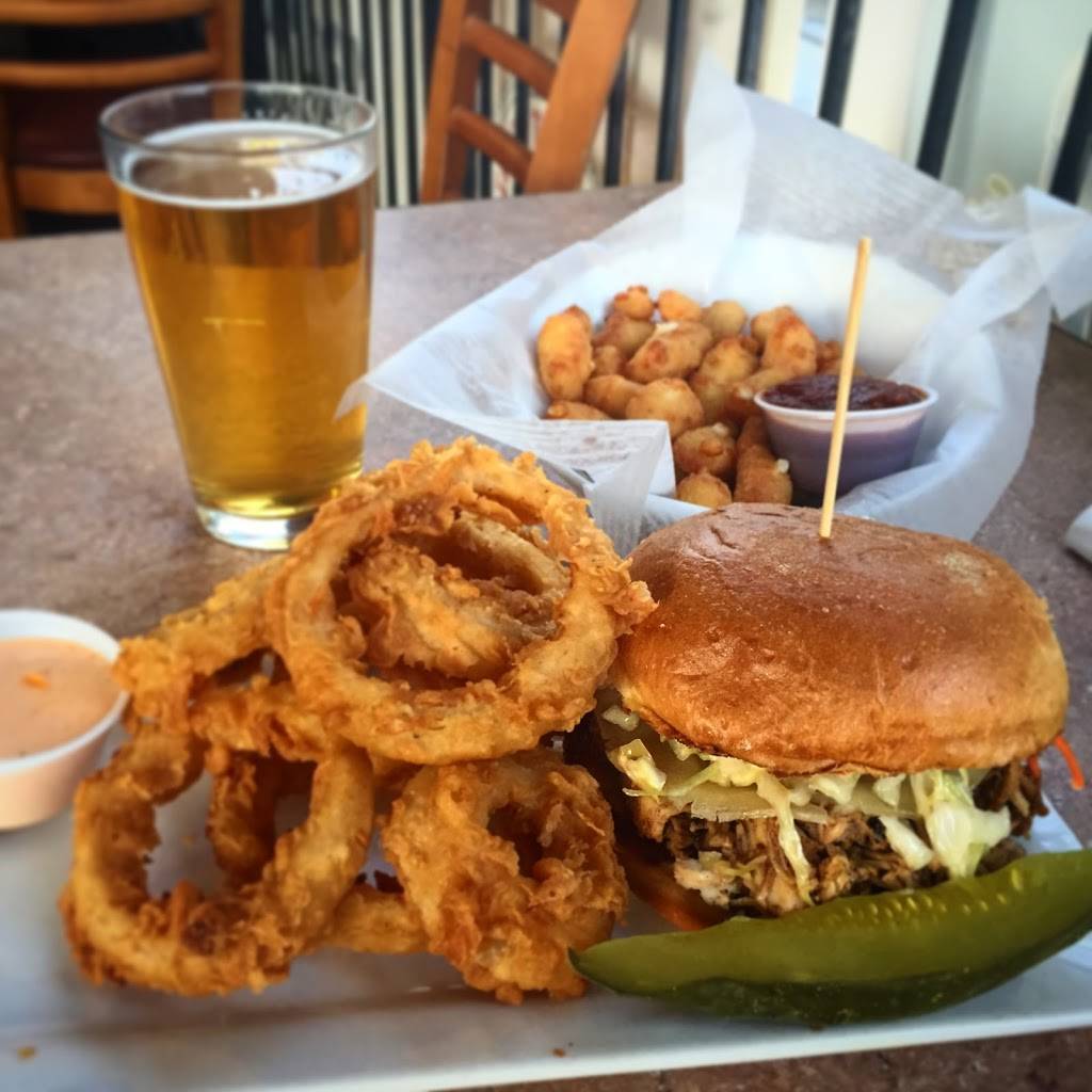 True Grit Tavern | restaurant | 20800 N John Wayne Pkwy #101, Maricopa, AZ 85139, USA | 5205685338 OR +1 520-568-5338