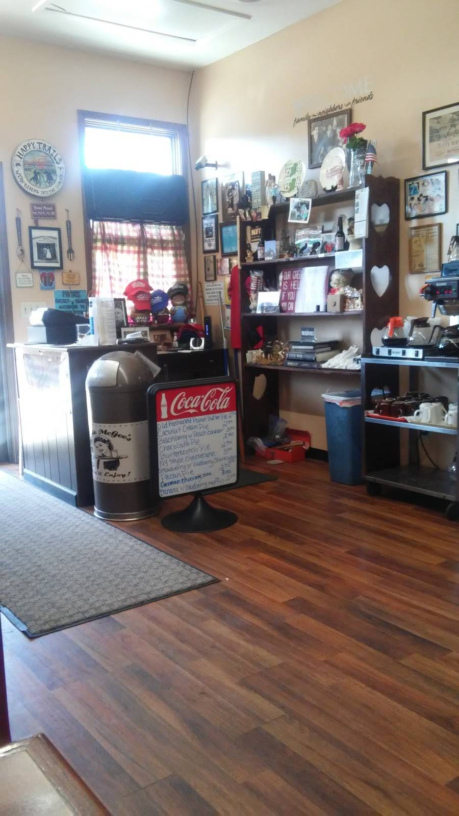 Millie McGees Gosport Diner Restaurant | restaurant | 23 E Main St, Gosport, IN 47433, USA | 8128795623 OR +1 812-879-5623