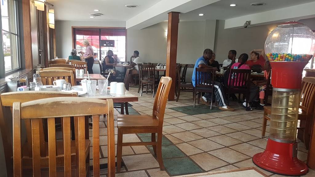 Country Chalet Restaurant | restaurant | 6526 Main St, Niagara Falls, ON L2G 3Z6, Canada | 9053711058 OR +1 905-371-1058