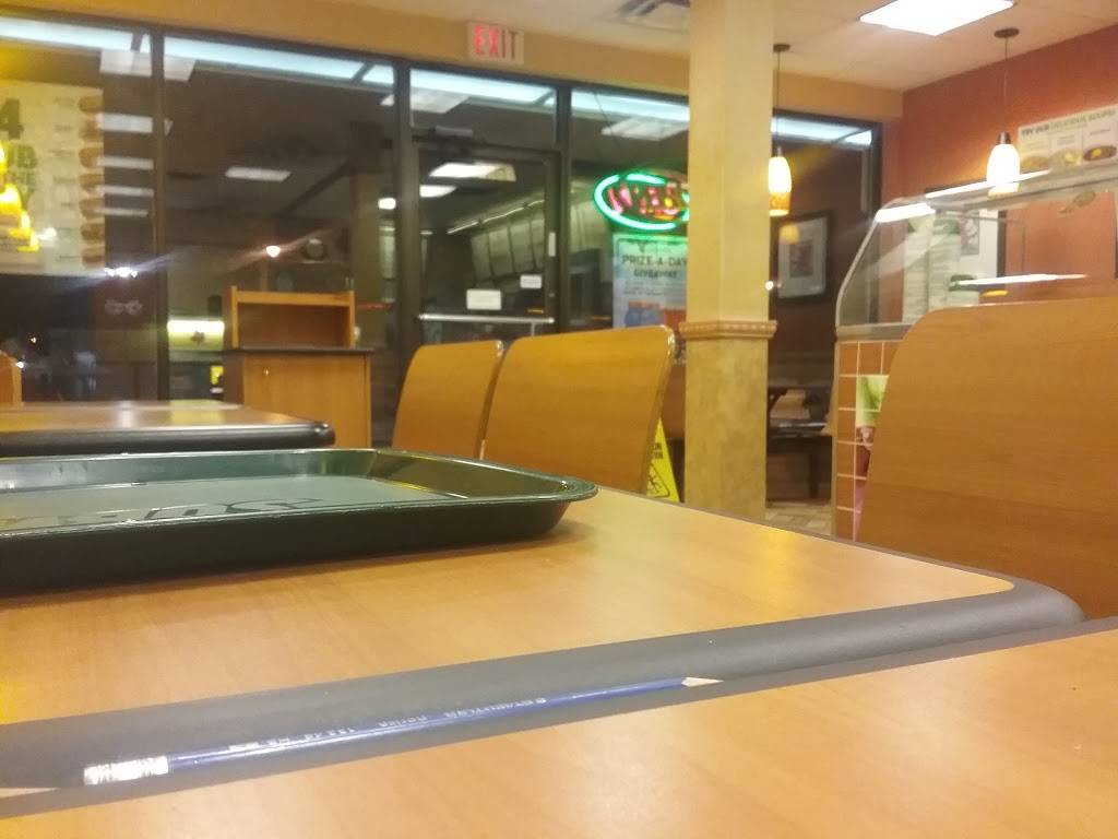 Subway | restaurant | 2140 Kipling Ave #2, Etobicoke, ON M9W 4K5, Canada | 4167477827 OR +1 416-747-7827