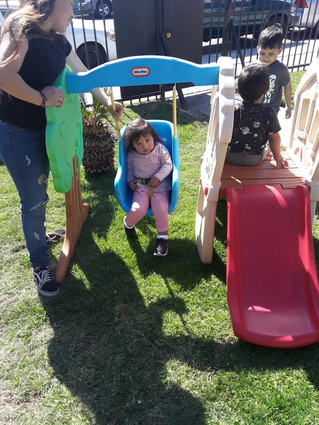 La Ventanita | restaurant | 11046 S Inglewood Ave, Lennox, CA 90304, USA | 3106749678 OR +1 310-674-9678