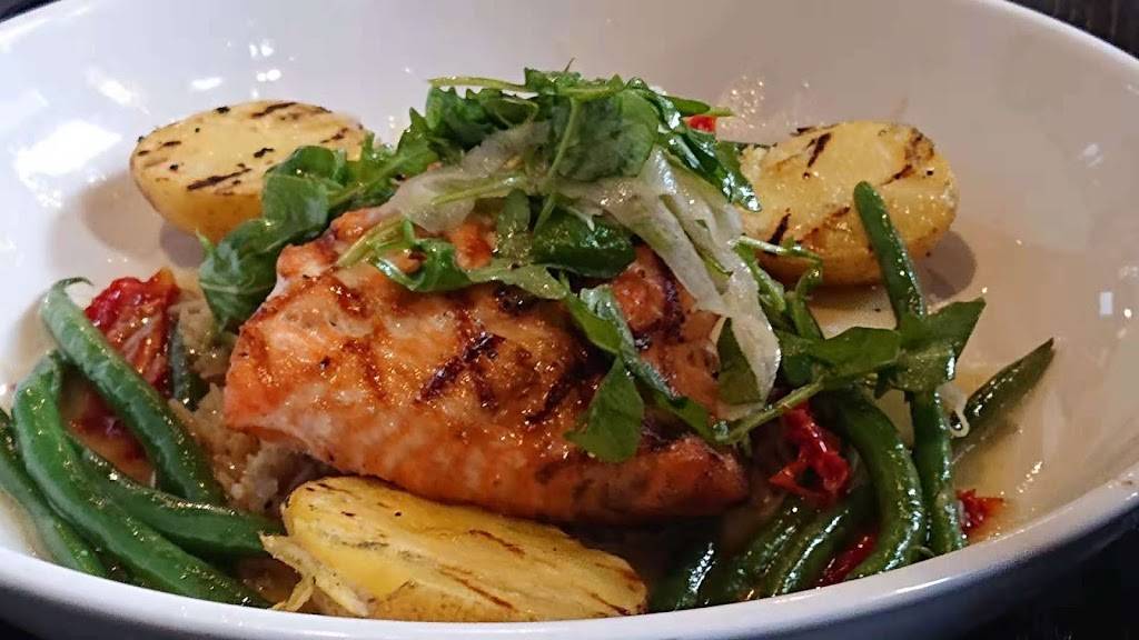 Station Square Kitchen + Bar | restaurant | 1317 Coolidge Hwy, Troy, MI 48084, USA | 2484583200 OR +1 248-458-3200