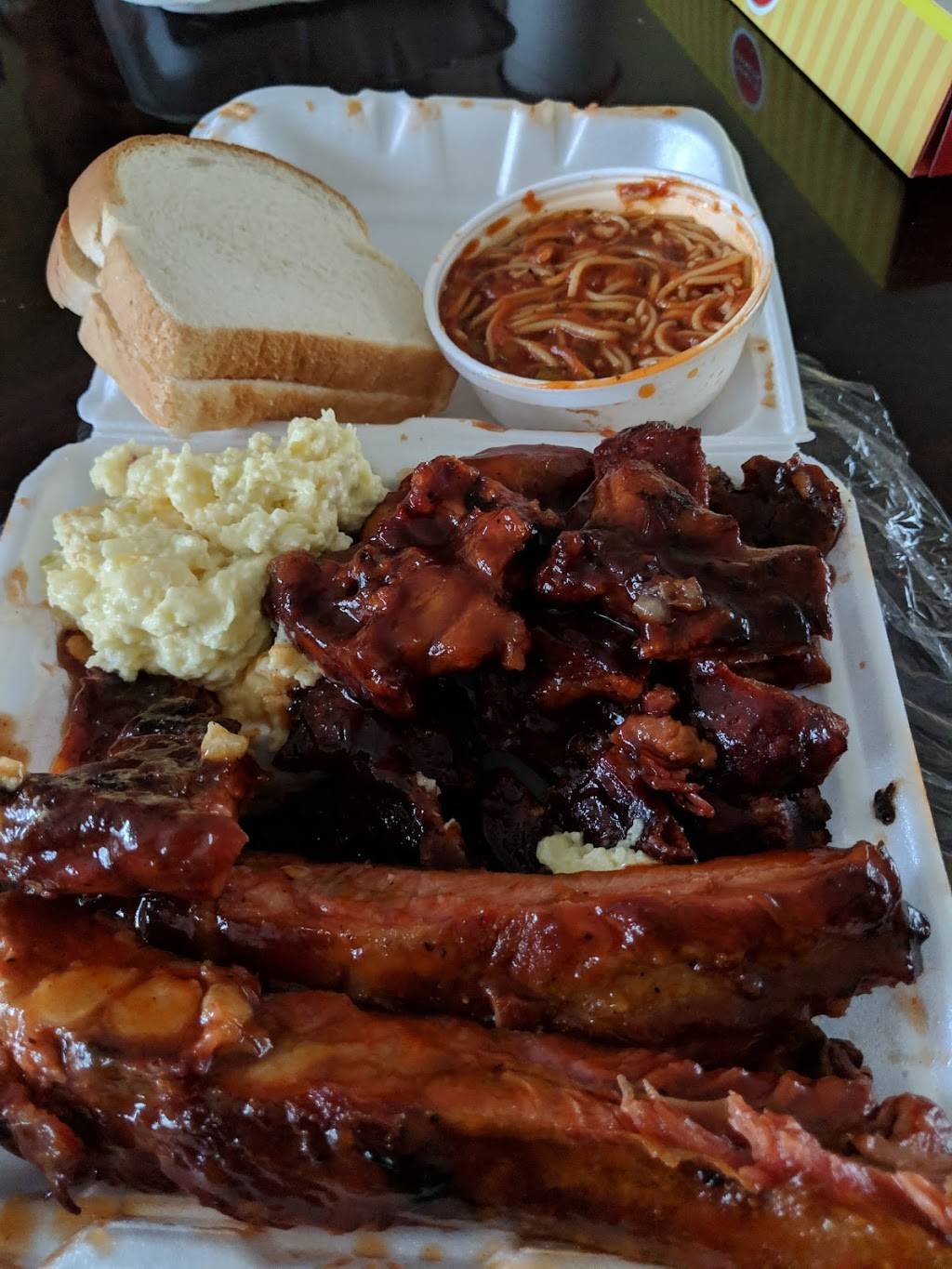 King PRINCE BAR B QUE | restaurant | 2700 Union Blvd, St. Louis, MO 63113, USA | 3144058550 OR +1 314-405-8550