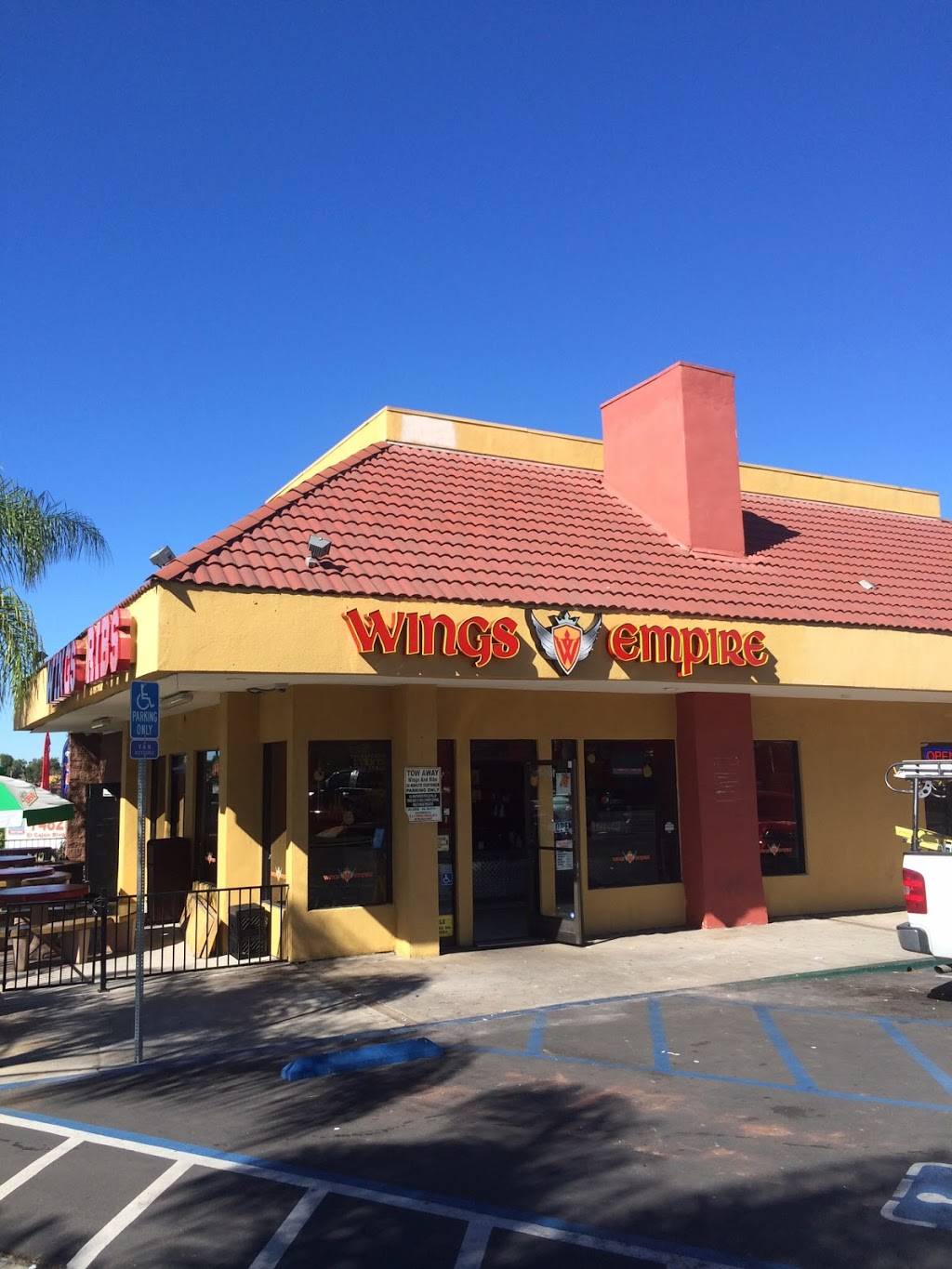 Wings Empire | restaurant | 7520 El Cajon Blvd, La Mesa, CA 91942, USA | 6194614444 OR +1 619-461-4444