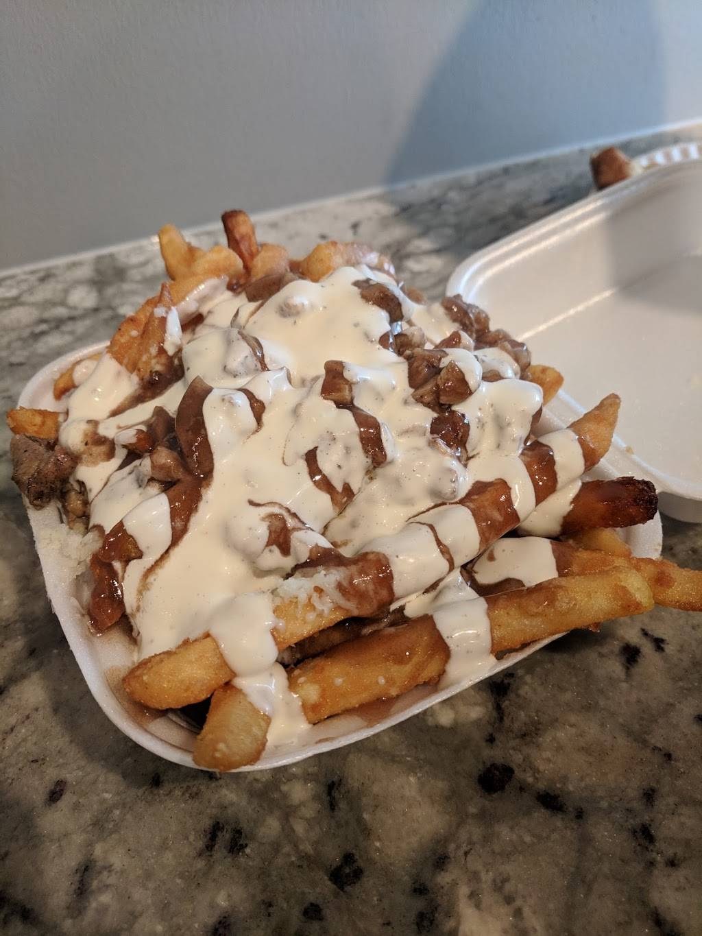 Poppis Pizzeria & Grill | meal takeaway | 14-1812 Rymal Rd E, Hamilton, ON L8W 3N3, Canada | 9056929779 OR +1 905-692-9779