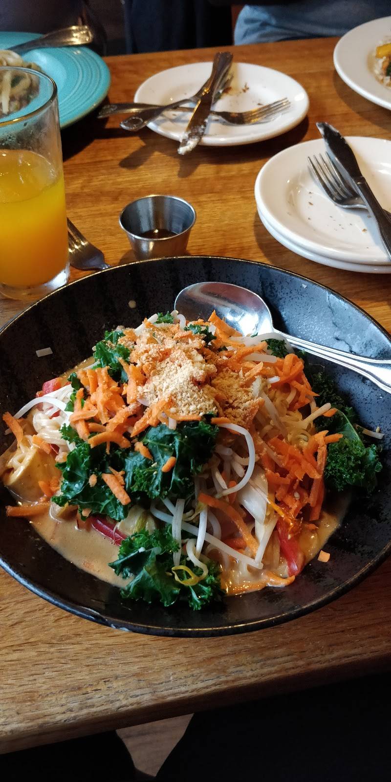 Cafe Sunflower Sandy Springs | restaurant | 5975 Roswell Rd, Sandy Springs, GA 30328, USA | 4042561675 OR +1 404-256-1675