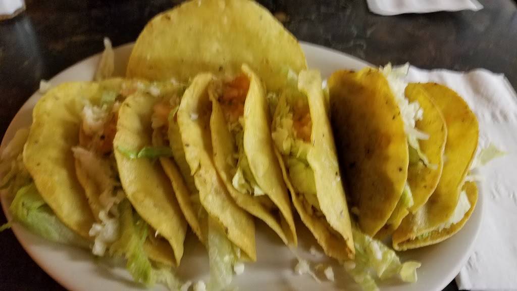 El Papucho Mexican Food | restaurant | 1745 W San Carlos St, San Jose, CA 95128, USA | 4082973166 OR +1 408-297-3166