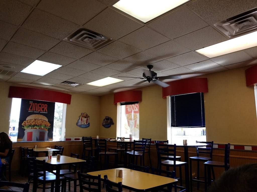 KFC | restaurant | 609 N Water St, Black River Falls, WI 54615, USA | 7152844575 OR +1 715-284-4575