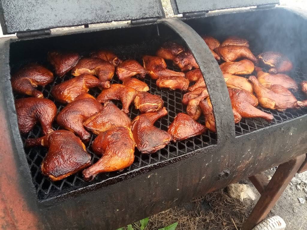 RedTopBarbecue | restaurant | 12901 Industrial Rd, Houston, TX 77015, USA | 8326497099 OR +1 832-649-7099