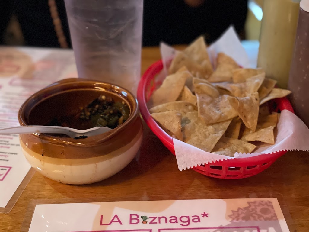 La Biznaga #2 | restaurant | 3555 N Broadway, Chicago, IL 60657, USA | 7738575110 OR +1 773-857-5110