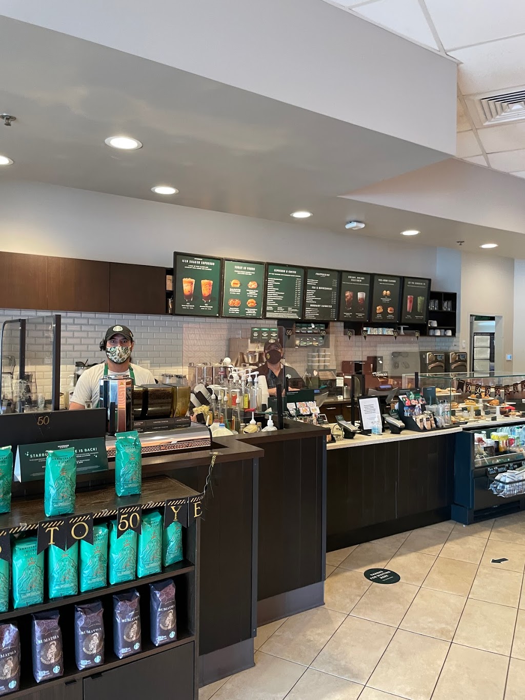 Starbucks | cafe | 15810 S, Pines Blvd, Pembroke Pines, FL 33027, USA | 9544366645 OR +1 954-436-6645