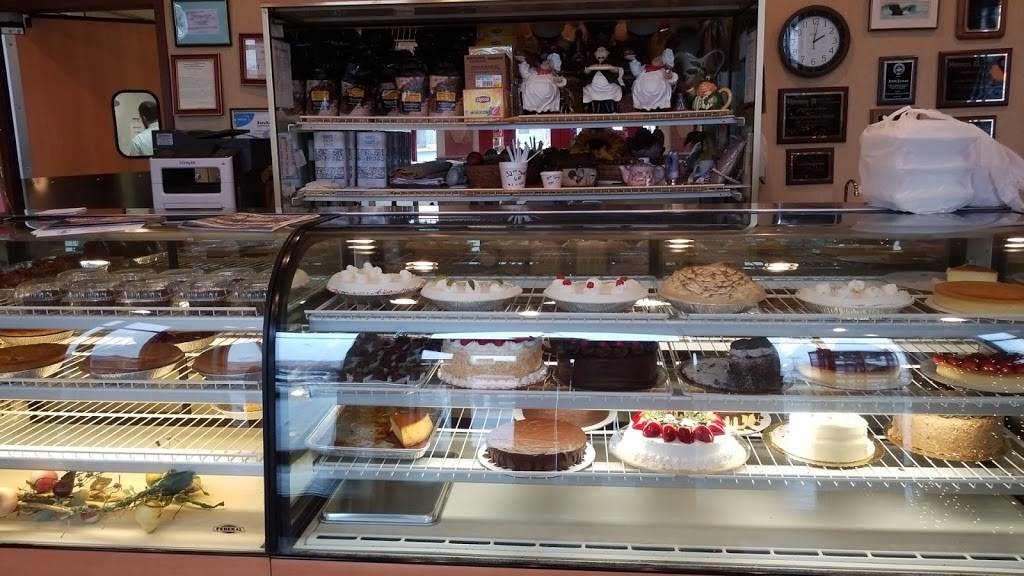 Johnels Restaurant | restaurant | 4145 Calumet Ave, Hammond, IN 46320, USA | 2199317000 OR +1 219-931-7000