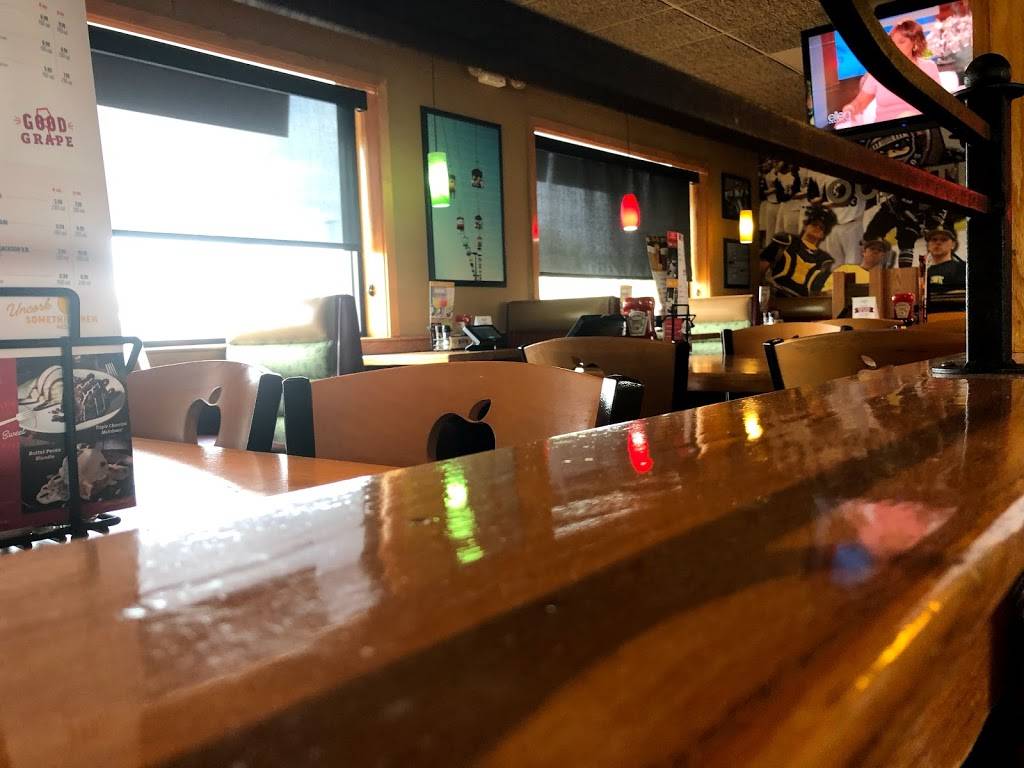 Applebees Grill + Bar | restaurant | 3805 41st Ave Dr, Moline, IL 61265, USA | 3097979232 OR +1 309-797-9232