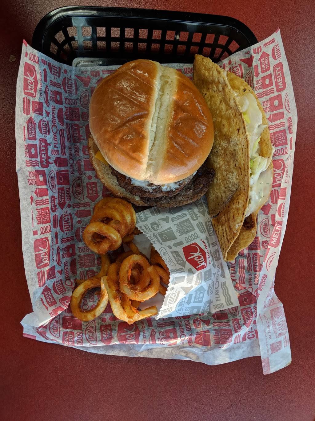 Jack in the Box | restaurant | 3900 Dickerson Pike, Nashville, TN 37207, USA | 6158658099 OR +1 615-865-8099