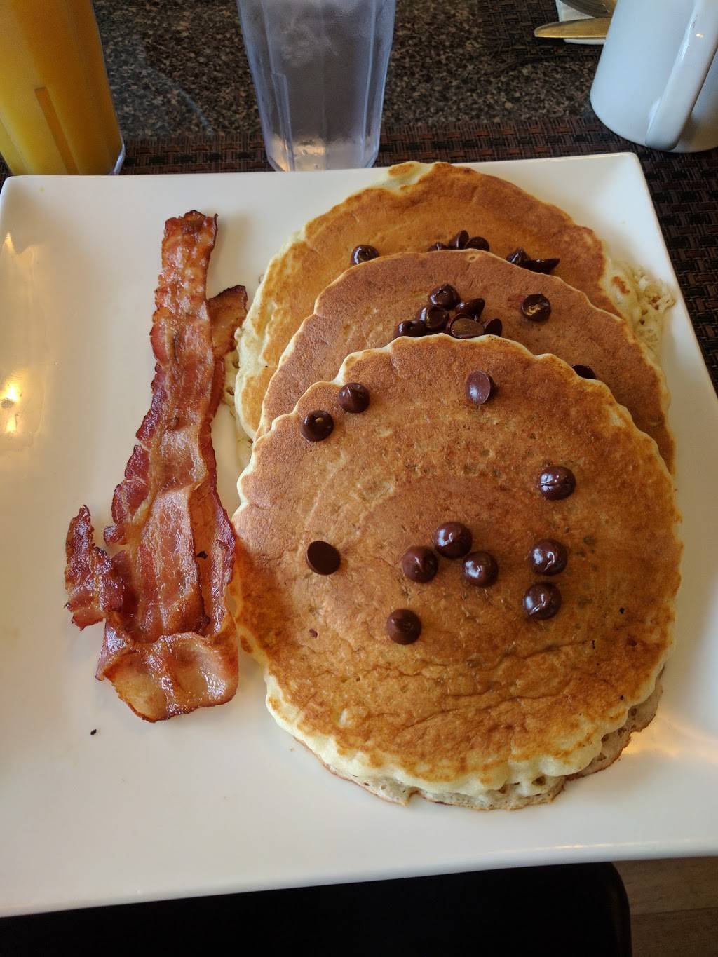 Cafe 63 | restaurant | 6411 W 63rd St, Chicago, IL 60638, USA | 8722675101 OR +1 872-267-5101