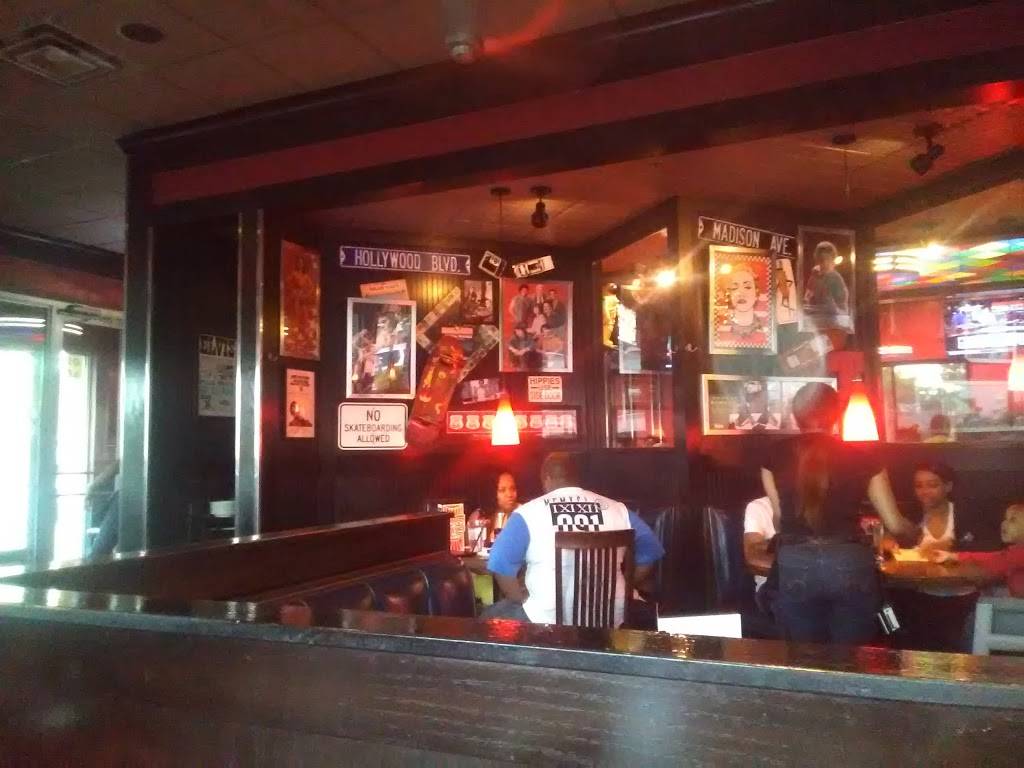 TGI Fridays | restaurant | 5420 95th St, Oak Lawn, IL 60453, USA | 7084220339 OR +1 708-422-0339