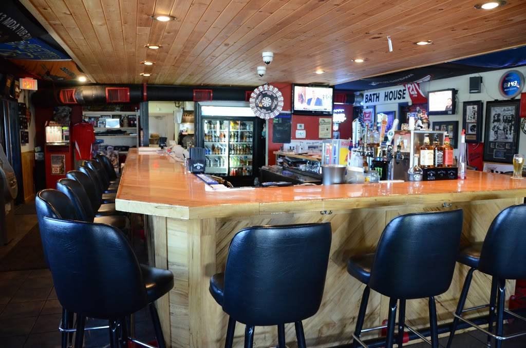 Red Zone Pub & Grill | restaurant | 403 W High St, Milton, WI 53563, USA | 6088689126 OR +1 608-868-9126
