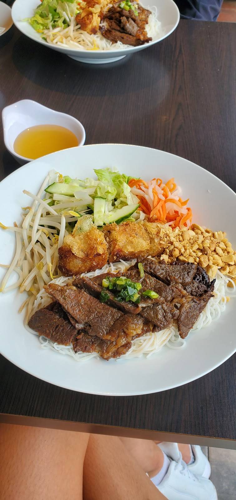 Saigon House | restaurant | 3393 Yonge St, North York, ON M4N 2M8, Canada | 4164830736 OR +1 416-483-0736