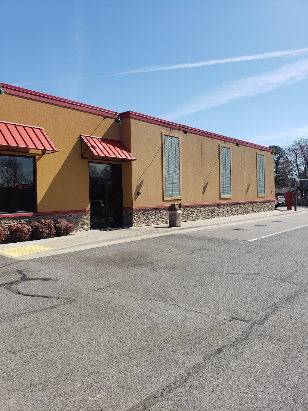 Popeyes Louisiana Kitchen | restaurant | 1345 E Oak St, Conway, AR 72032, USA | 5015042420 OR +1 501-504-2420