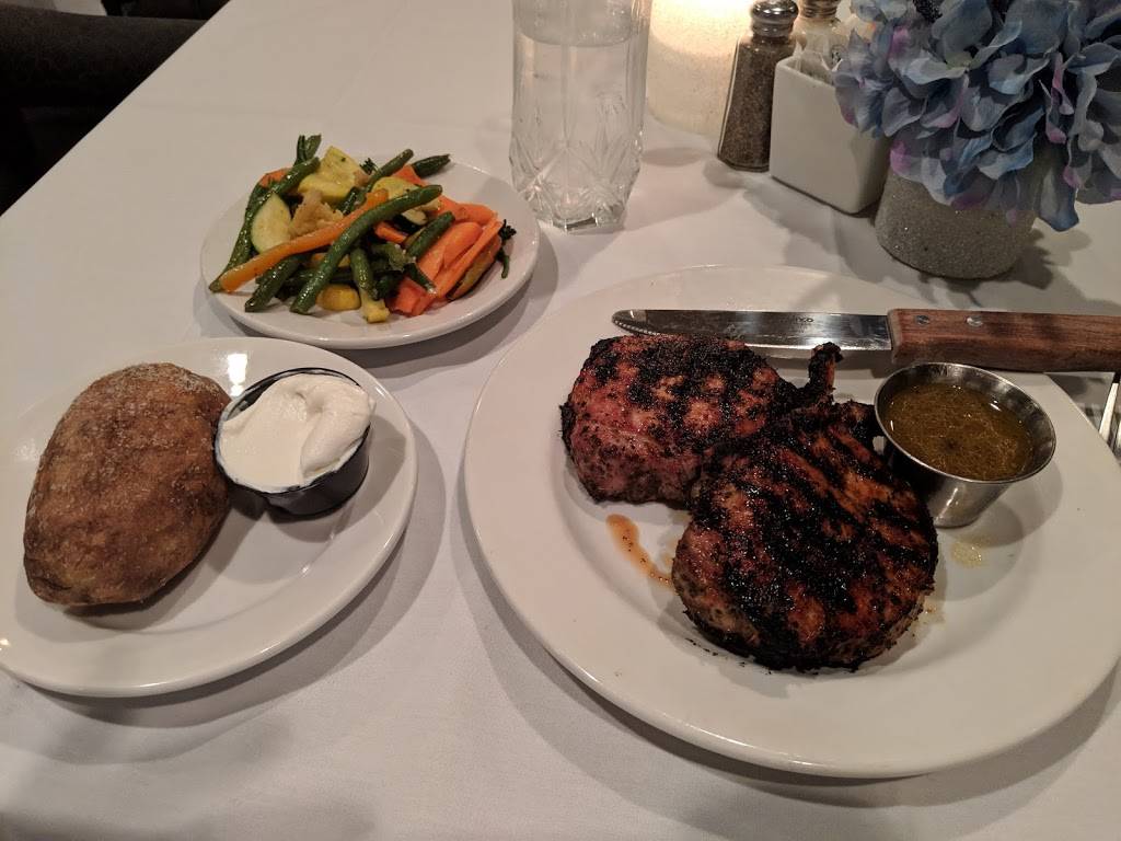 The Clawson Steakhouse | restaurant | 56 S Rochester Rd, Clawson, MI 48017, USA | 2485885788 OR +1 248-588-5788