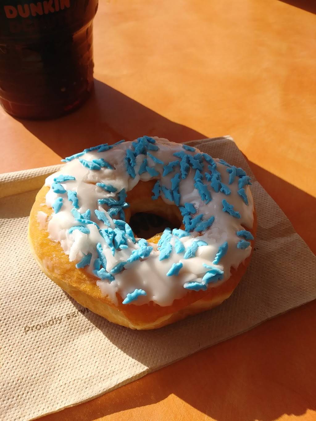 Dunkin | bakery | 1520 W 117th St, Lakewood, OH 44107, USA | 2162215500 OR +1 216-221-5500